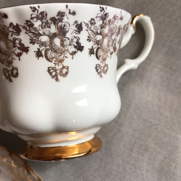 Royal Albert 50TH Anniversary Tea Cup/Saucer - Picture 5 of 5